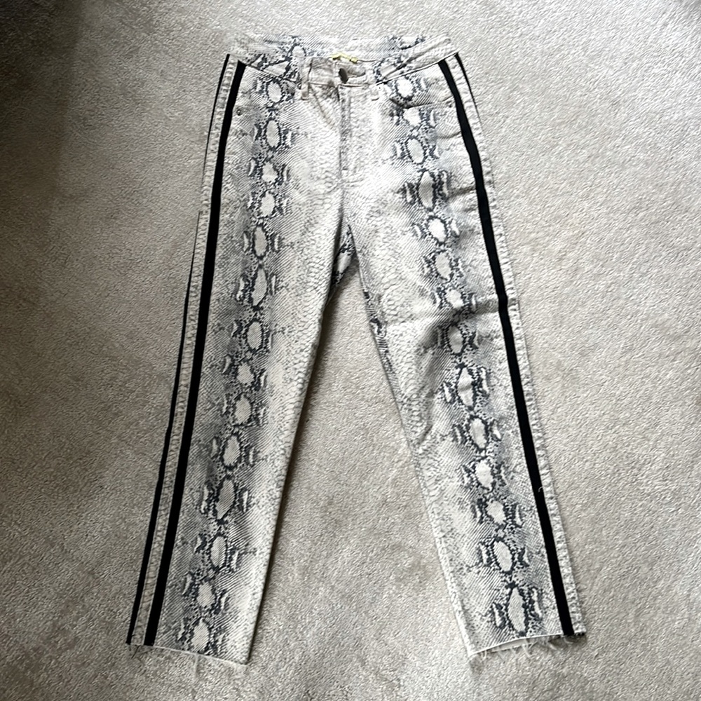 Gianni Bini Jeans, Medium, Snake print cream,grey,navy, Black stripes down sides